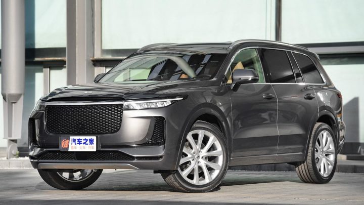 LI One je čínske hybridné SUV, ktoré používa spaľovací motor iba na výrobu elektriny.