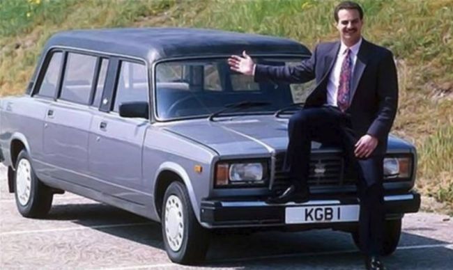 V 80. rokoch minulého storočia Briti premenili VAZ 2107 na limuzínu