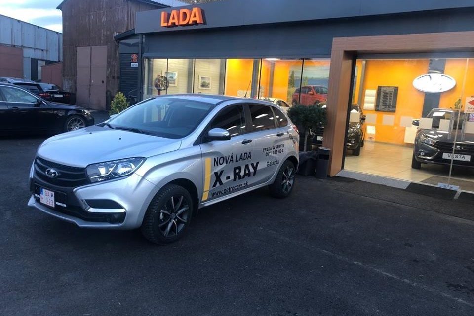 Lada X-Ray a X-Ray Cross sa dá kúpiť aj na Slovensku.