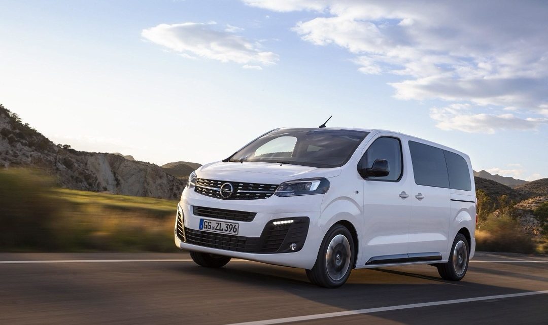 Opel predstavil nový minibus na francúzskom základe.