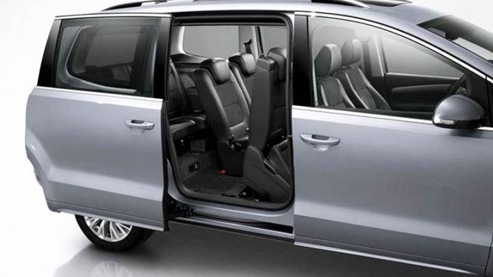 Volkswagen bude mať nový minivan, ktorý vyplní medzeru medzi Sharanom a Touranom.