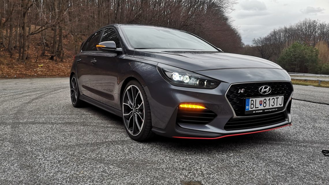 Test: Hyundai i30 N Performance je prvý hothatch automobilky, no aj napriek tomu je najpredávanejší.