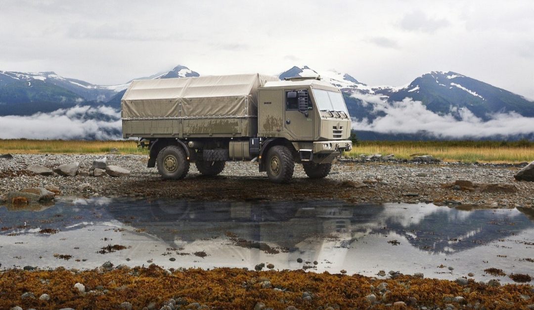Tatra predstavila nové nákladné vozidlo 4×4. Určené je pre armádu.