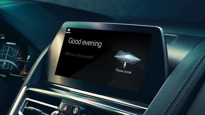 Microsoft bude vozidlá BMW učiť hovoriť.