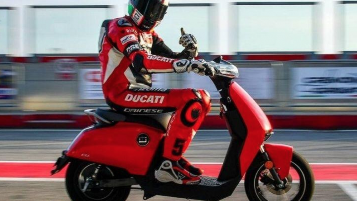 Ducati začne predávať elektrický skúter, ktorý sa stane najpomalším Ducati všetkých čias.