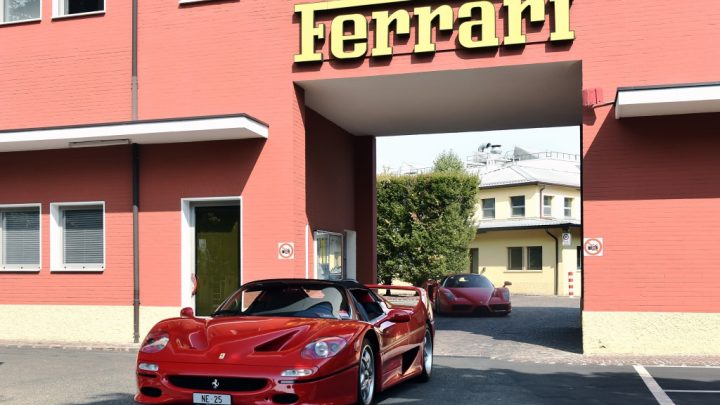 Ferrari zastavuje výrobu do 27. marca.