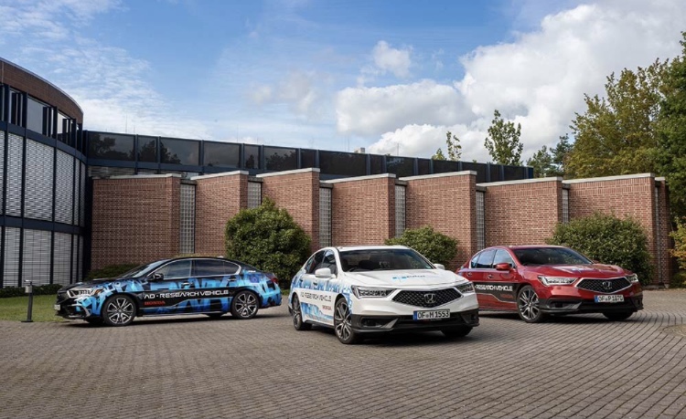 Honda Legend autopilot