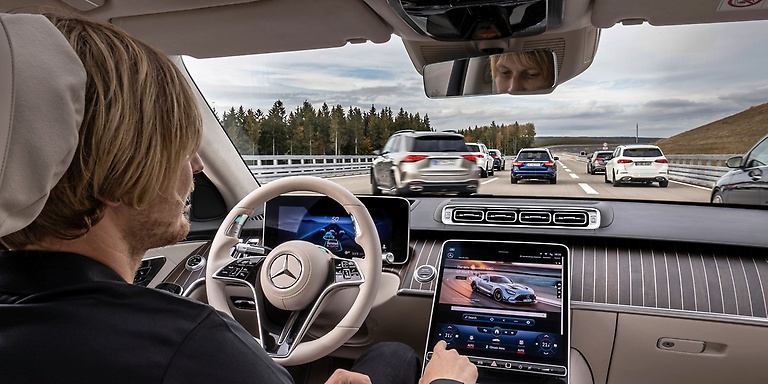 Mercedes-Benz triedy S bude môcť v Nemecku legálne jazdiť s autonómnym riadením tretej úrovne.