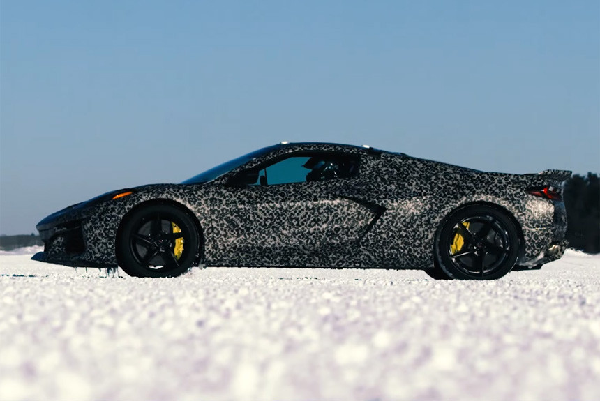 Chevrolet Corvette dostane hybridnú technológiu s pohonom všetkých kolies.