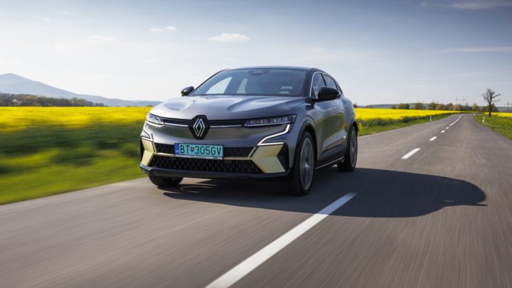 Príď si vyskúšať najnovšie hybridné a elektrické modely Renault. Karavána vozidiel cestuje po Slovensku.