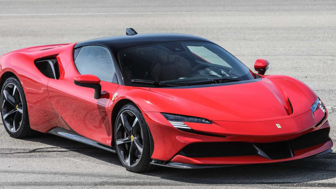 Ferrari úspešne ukončilo rok 2022 a rozhodlo sa svojim pracovníkom vyplatiť obrovské prémie.