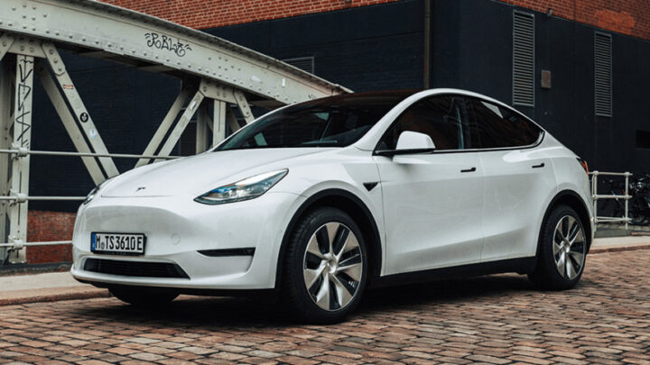 Tesla Model Y je najpredávanejšie auto v Európe za rok 2023.