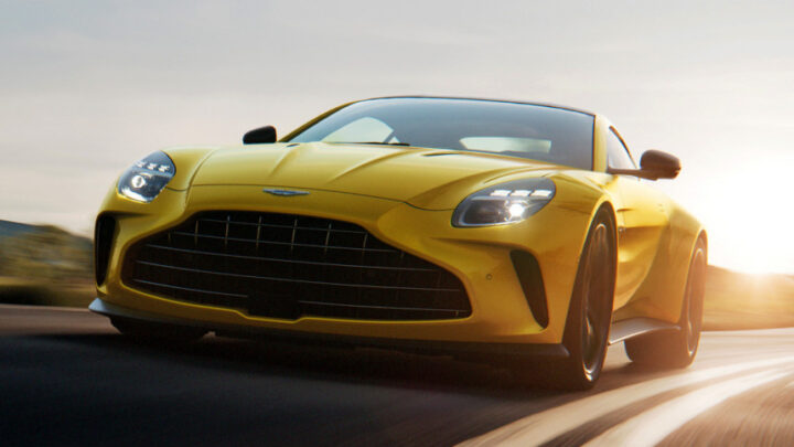 Superauto Aston Martin Vantage je o tretinu výkonnejšie.