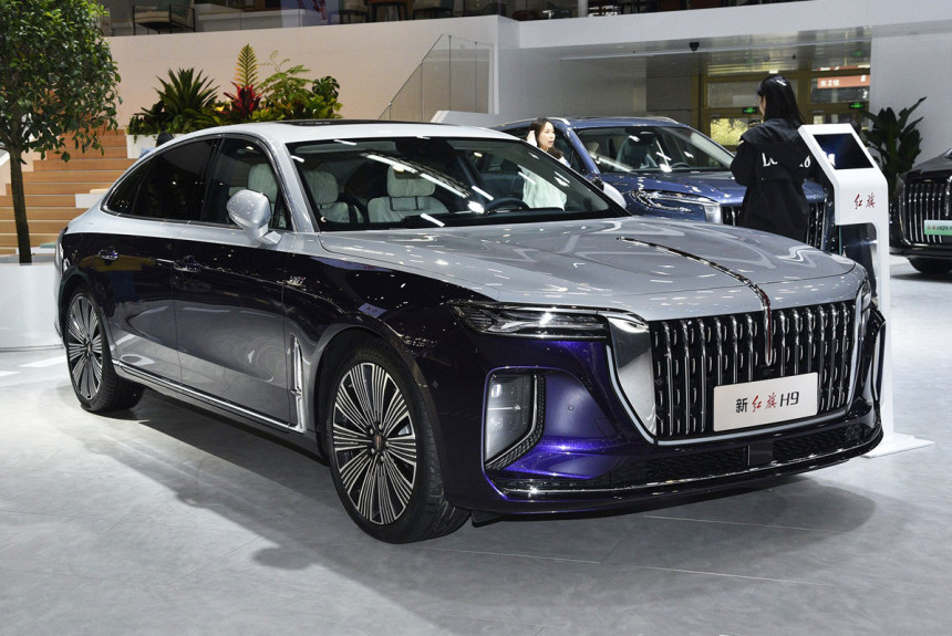 Luxusný sedan Hongqi H9 bol aktualizovaný a pripravuje sa na elektrifikáciu.