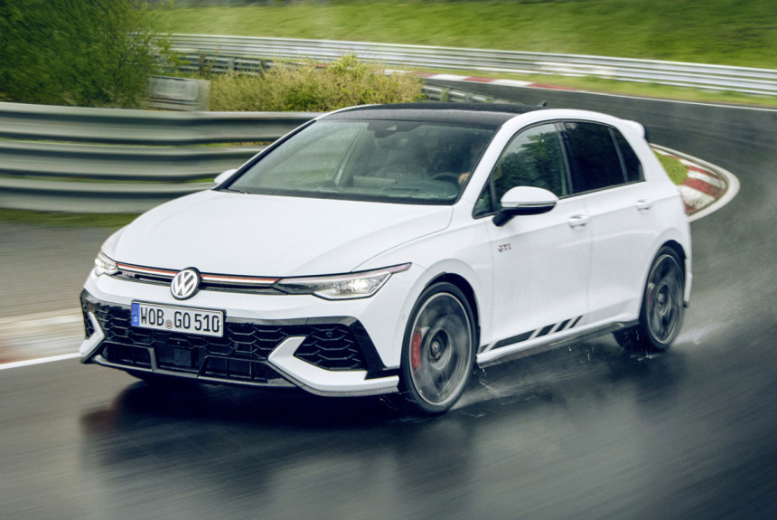 Aktualizovaný Volkswagen Golf GTI Clubsport si zachováva rovnaký výkon.