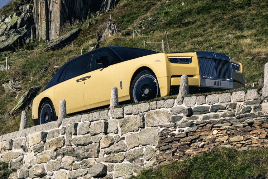 Rolls-Royce Phantom Goldfinger vytvorený na počesť protivníka Jamesa Bonda.