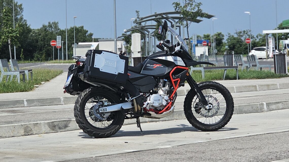 SWM Superdual T GT Pack | Ostrý, zábavný, adventure | Mototest | SWM Superdual T GT Pack | Ostrý, zábavný, adventure | Mototest |