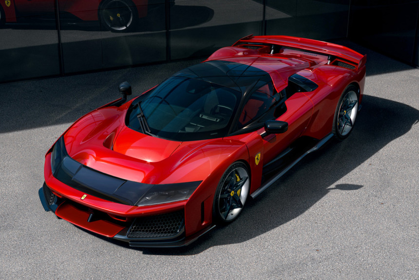 Vlajková loď od Ferrari už nemá motor V12. Volá sa Ferrari F80.