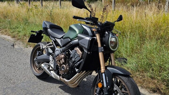 Test Honda CB650R e-Clutch. Ako jazdí overená klasika?