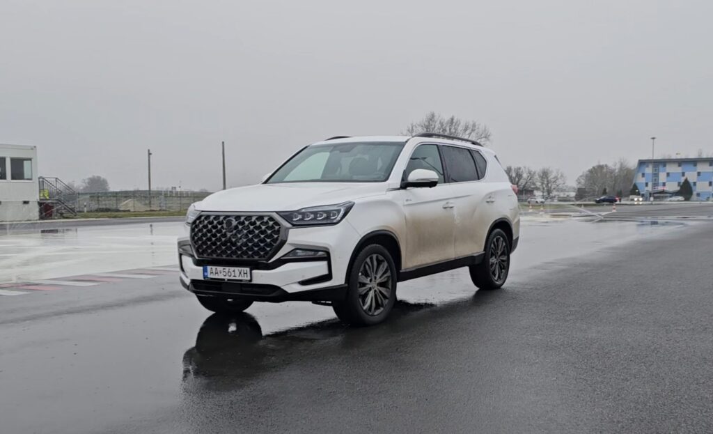 KGM Rexton