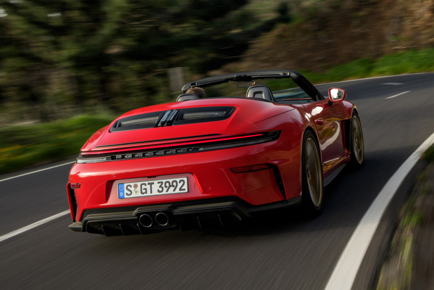 Porsche 911 GT3 dostáva prémiovú verziu bez strechy.