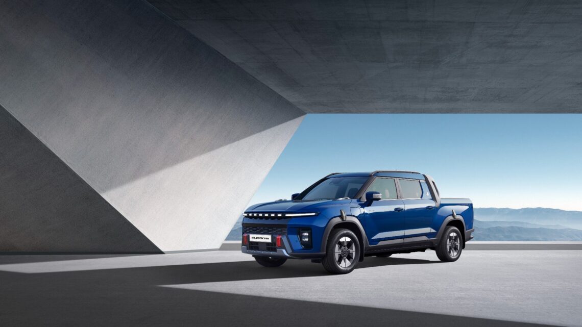 KGM Musso EV prichádza na Slovensko. Elektrický pick-up s dojazdom 420 km stojí od 36 990 eur.